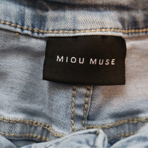 Miou Muse Denim Cargo Jogger Pants Size Medium Light Wash - Picture 5 of 8